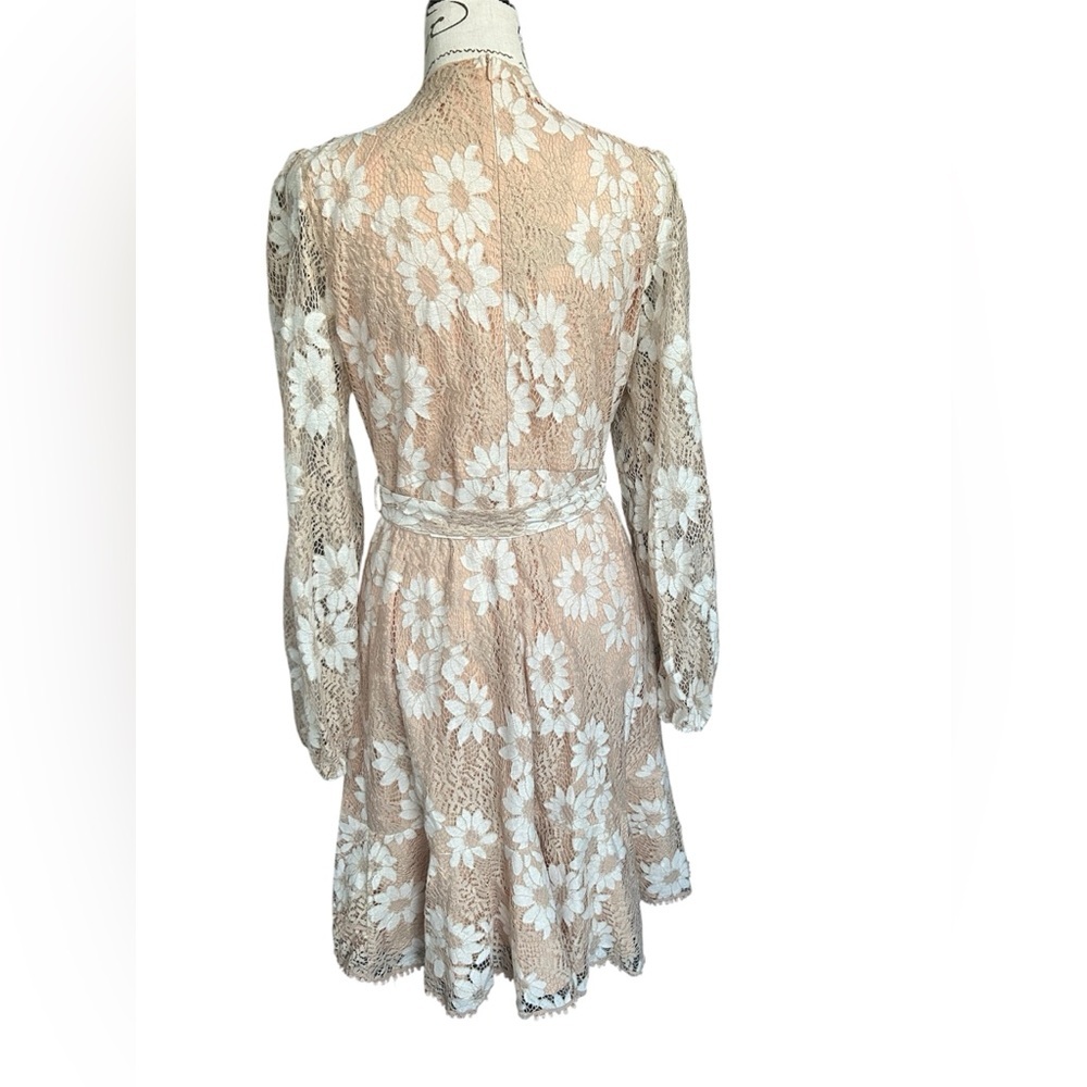 CUPSHE NWT Peach/Cream Floral Lace Faux Wrap size Large - Picture 4 of 11
